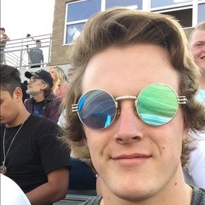 Meet your Posher, Garrett